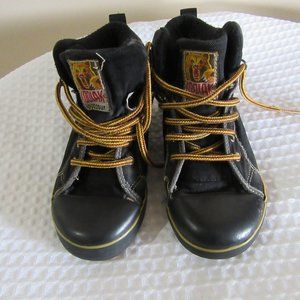 Boys Hightop Runner in ok shape Kodiak -Size 13 1/2 medium